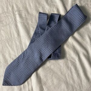 Calvin Klein Gray/Blue Diamond 100% Silk‎ New Standard Tie